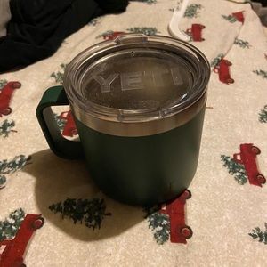 Green Yeti coffee cup